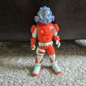Maxi Kinder Surprise Easter Collection 2024 Red Space Astronaut Figure